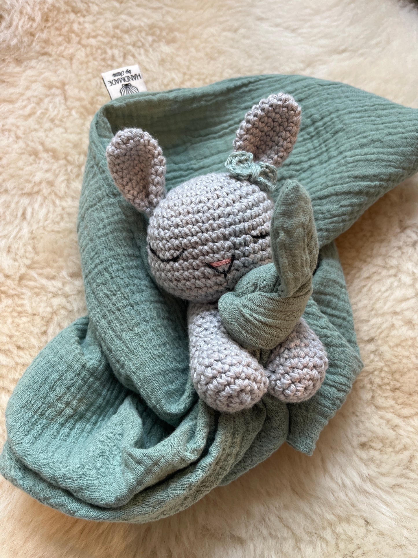 Kuscheltuch mit Häkelhase